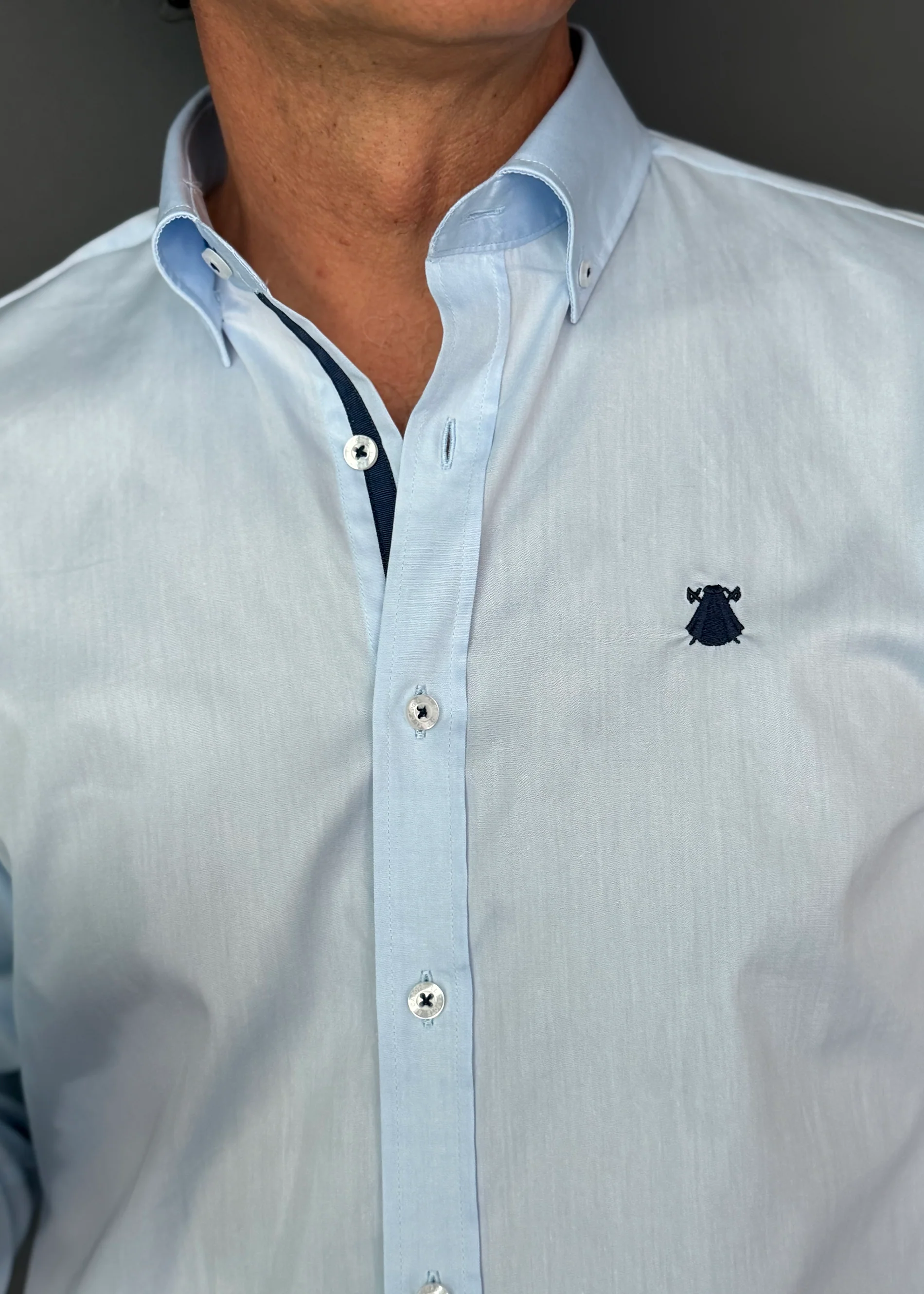 Camisa Celeste Tapeta e Hilo Azul Hombre - Image 2