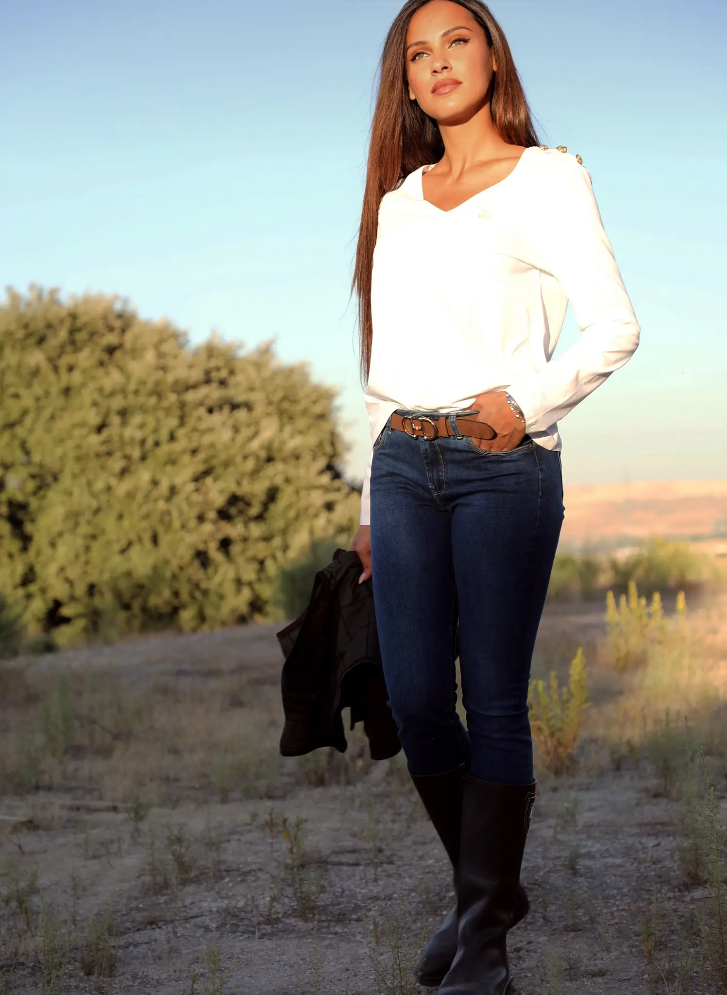 Camiseta Blanca Manga Larga Mujer - Image 4