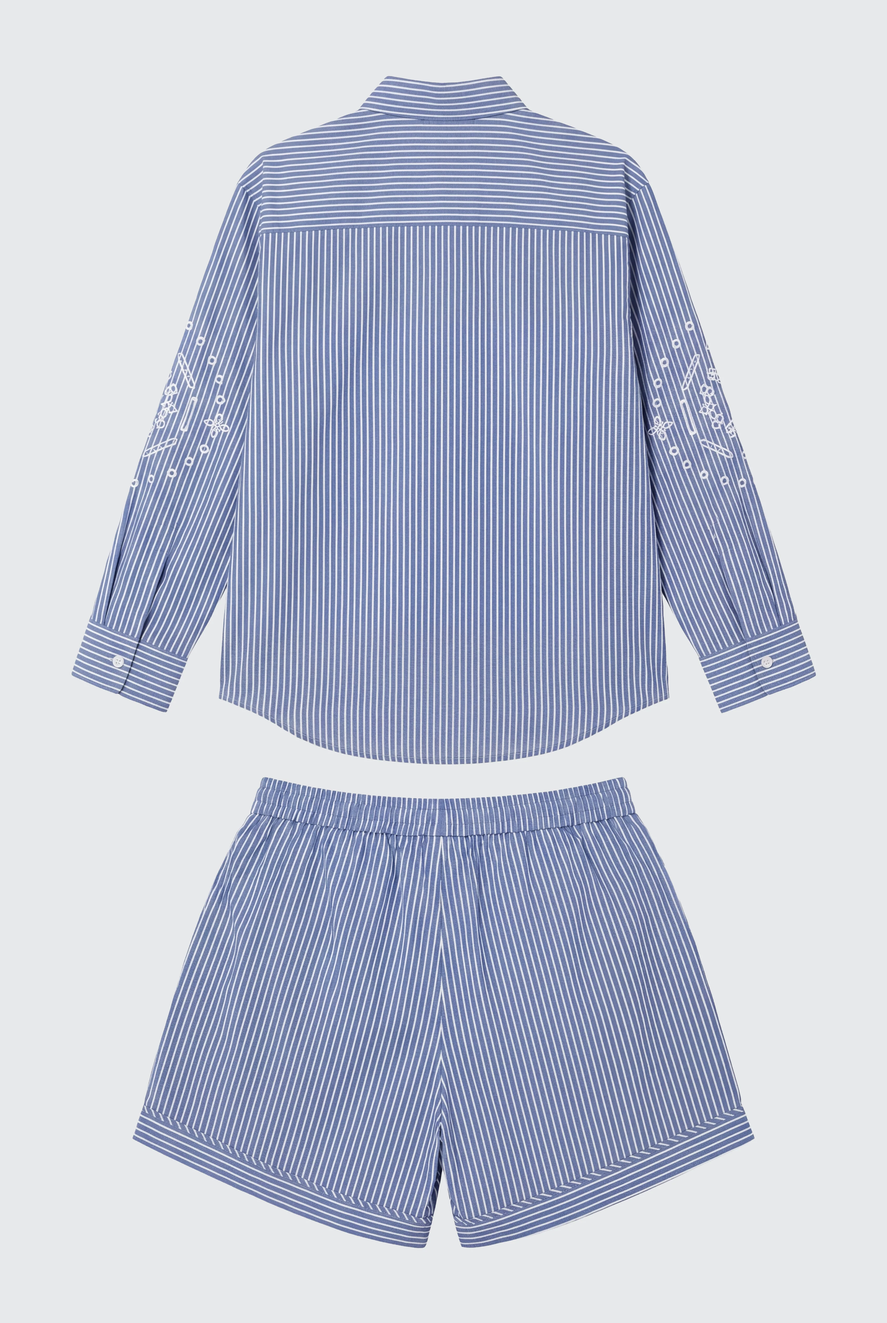 Conjunto Azul Capote Blanco Mujer - Image 4