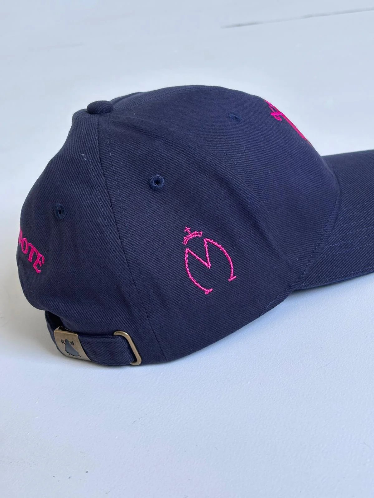 Gorra Morante Azul Capote Rosa - Image 2