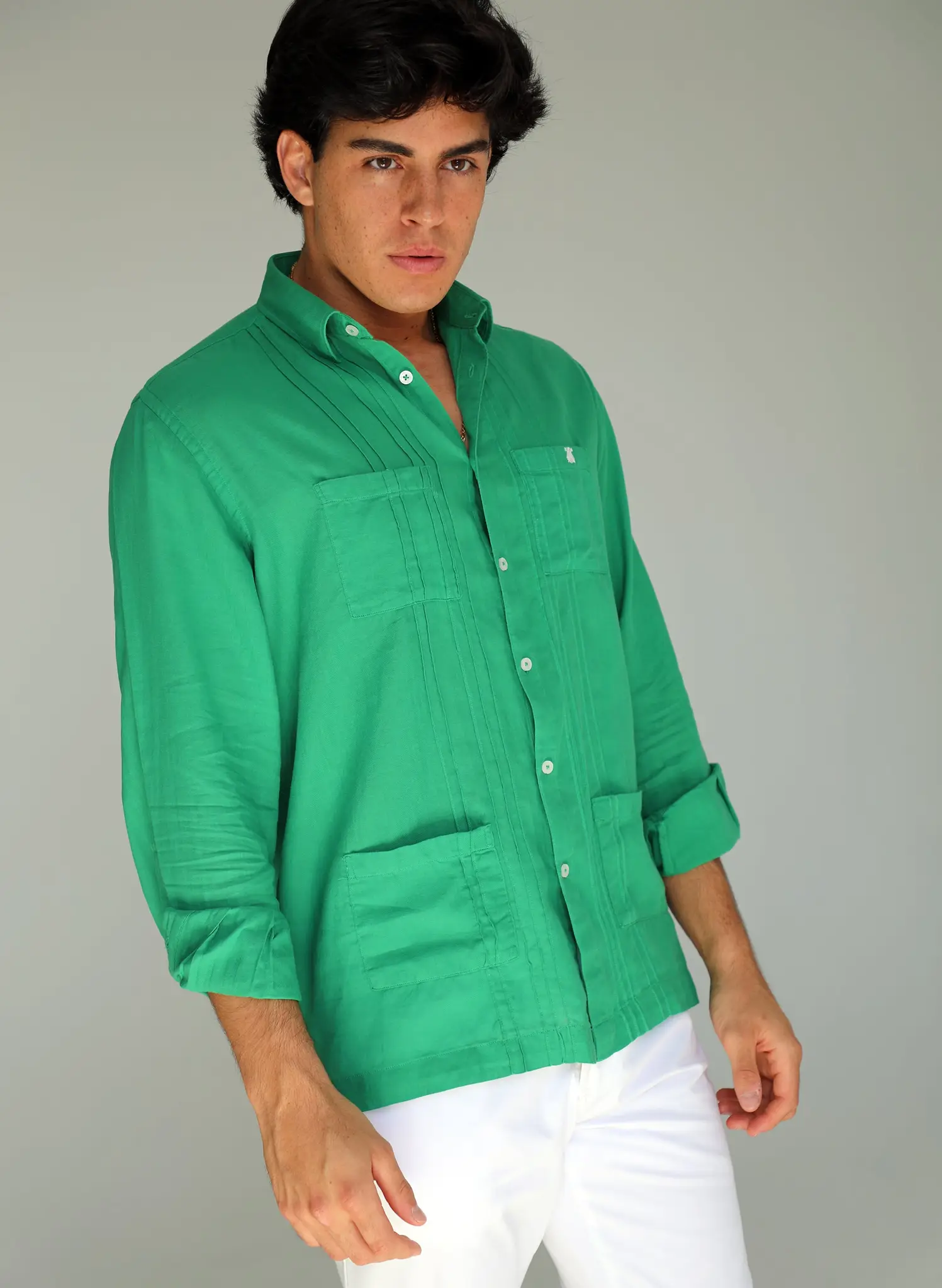 Guayabera Verde Esmeralda Shibuya Hombre - Image 2