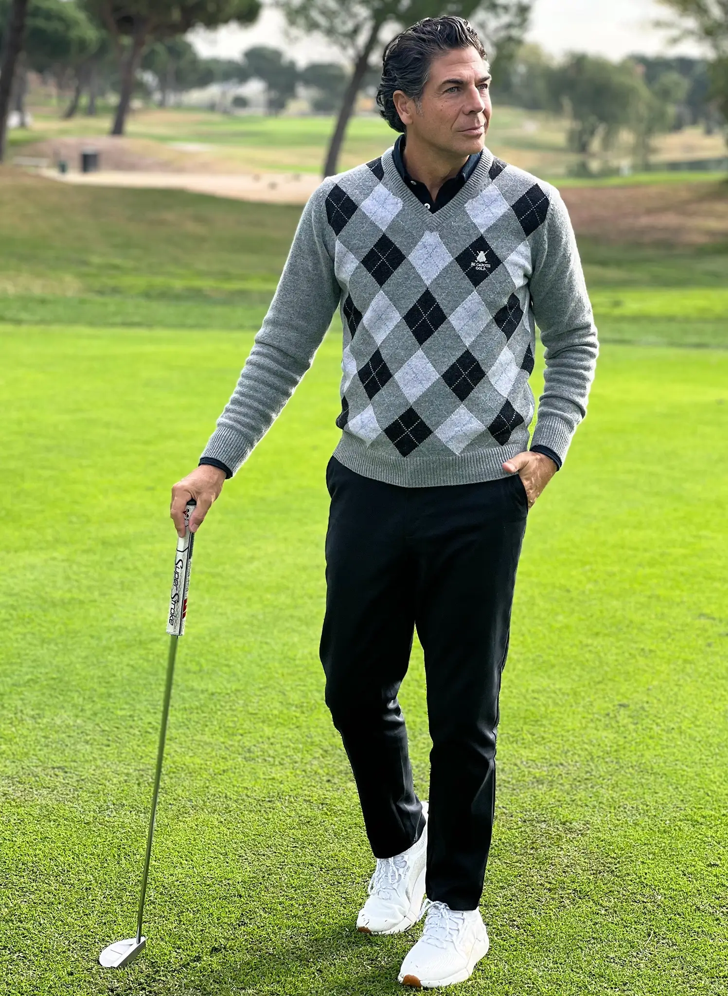 Jersey Gris Lambswool Cuello Pico Rombos Hombre