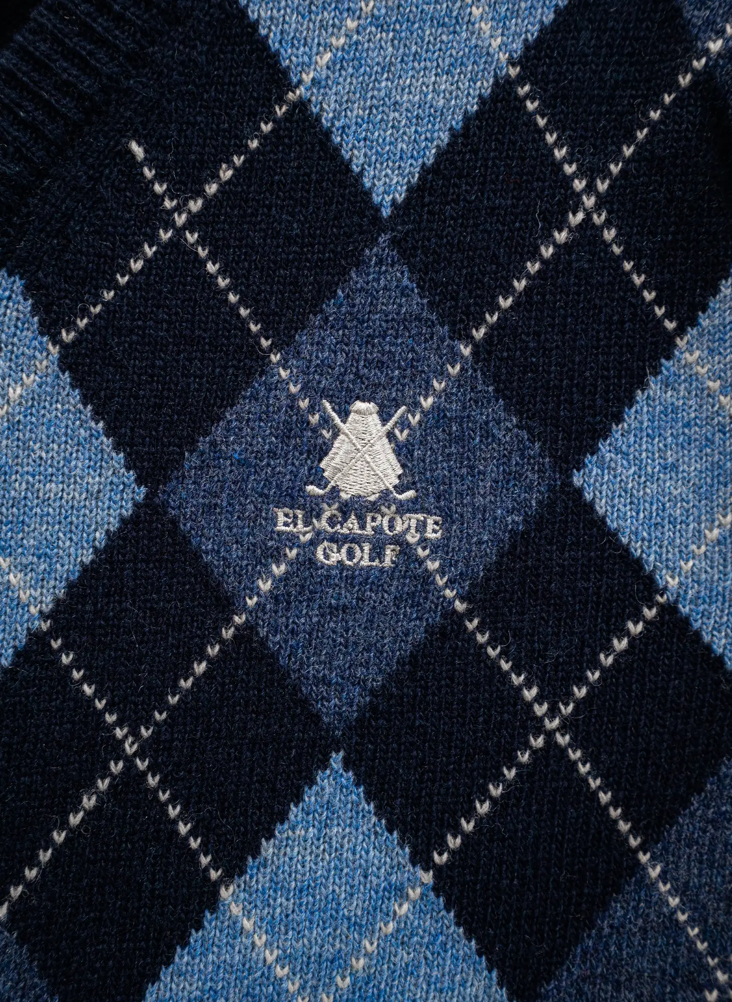 Chaleco Azul Lambswool Cuello Pico Rombos Hombre - Image 3