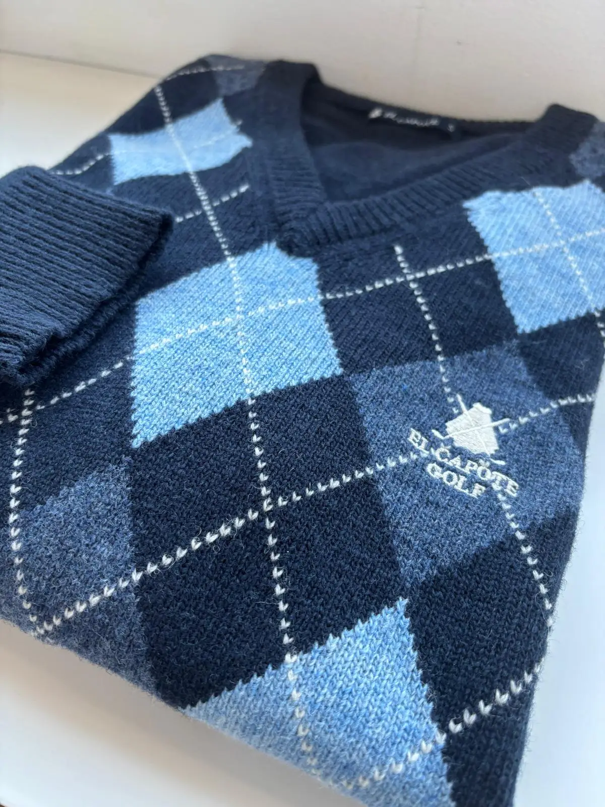 Jersey Azul Lambswool Cuello Pico Rombos Hombre - Image 5